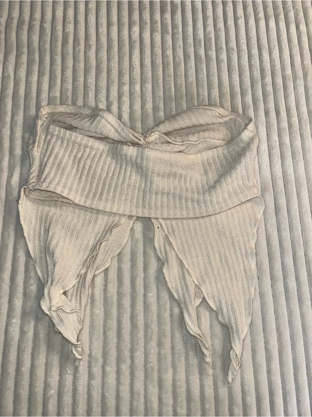 Ivory Ribbed Knit Crop Tank - Picture 3 of 4